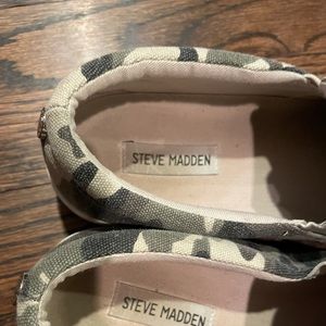 Steve Madden camo slip on shoes